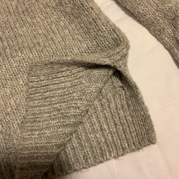 Loft Gray Women's Sweater - Picture 7 of 8